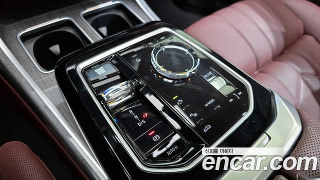 BMW 7시리즈 (G70) 740i xDrive M Sport, 2024 9