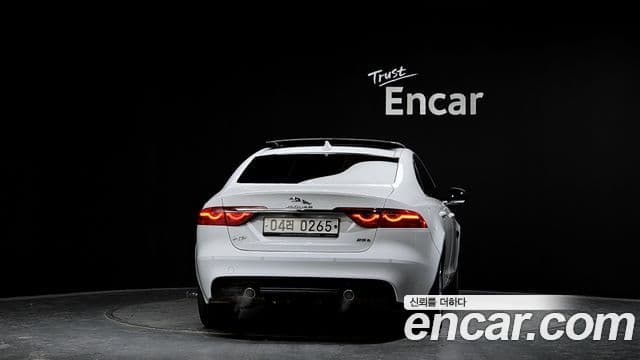 Jaguar XF (X260) Prestige, 2016 4