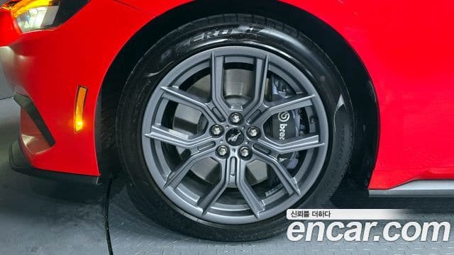 Ford Mustang 7세대 2.3 EcoBoost Premium кабриолет, 2024 все фото