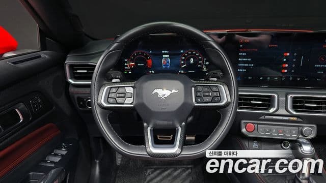 Ford Mustang 7세대 2.3 EcoBoost Premium кабриолет, 2024 13