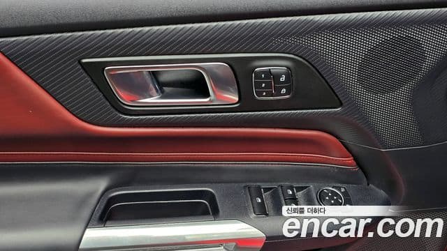 Ford Mustang 7세대 2.3 EcoBoost Premium кабриолет, 2024 18