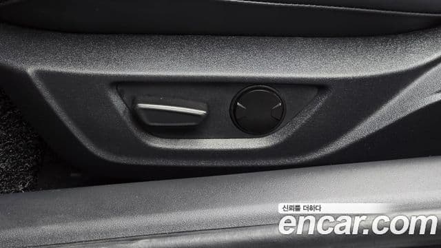 Ford Mustang 7세대 2.3 EcoBoost Premium кабриолет, 2024 19