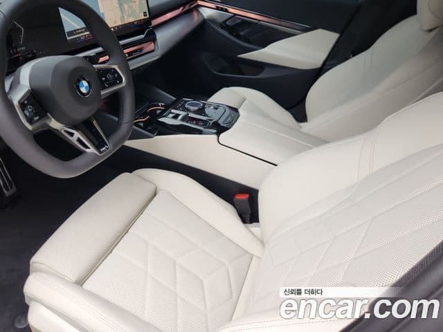 BMW 5시리즈 (G60) 520i M Sport, 2026 13