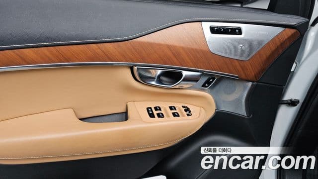 Volvo XC90 2세대 D5 Inscription, 2019 17