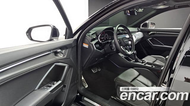 Audi Q3 (F3) 35 TDI Premium Sportback, 2023 11