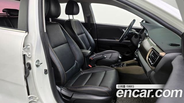 Kia Stonic Trendy, 2018 10