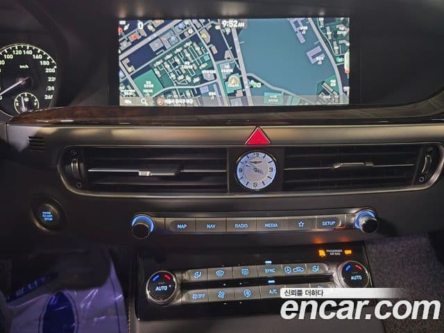 Genesis G90 Premium Luxury, 2019 10