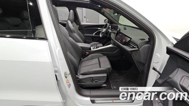 Audi Q5 (80A) 40 TDI Quattro S Line чёрный Edition, 2025 12