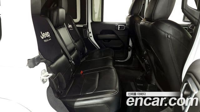 Jeep Wrangler (JL) 2.0 Overland 4도어, 2023 12