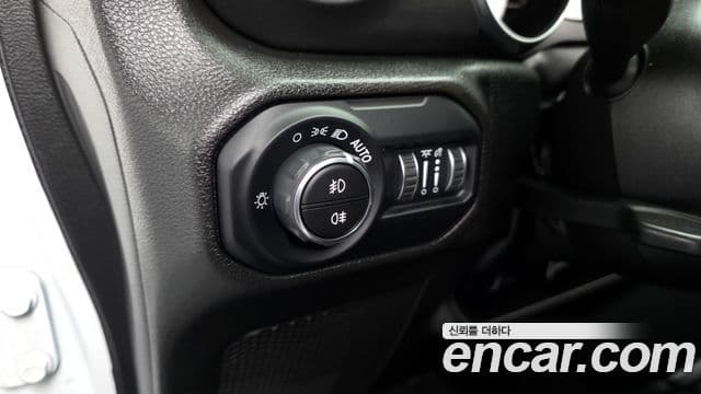 Jeep Wrangler (JL) 2.0 Overland 4도어, 2023 19