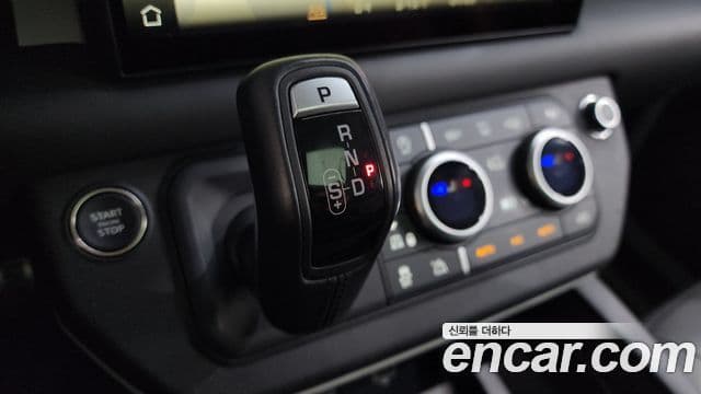 Land Rover Defender (L663) 110 D300 HSE, 2023 9