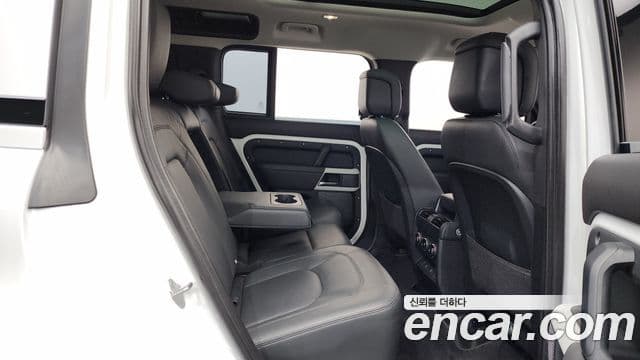 Land Rover Defender (L663) 110 D300 HSE, 2023 12