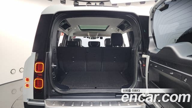 Land Rover Defender (L663) 110 D300 HSE, 2023 20