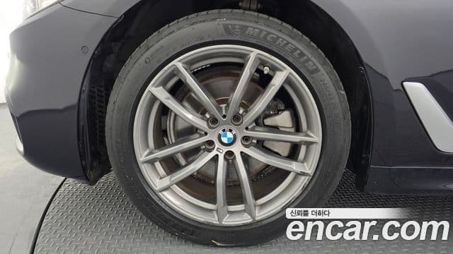 BMW 5시리즈 (G30) 520d xDrive M Sport, 2018 все фото