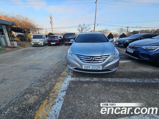 Hyundai YF Sonata LPI Deluxe, 2010 3