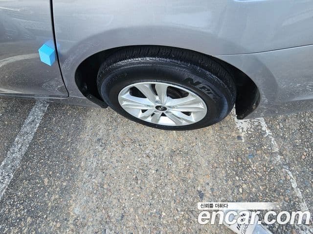 Hyundai YF Sonata LPI Deluxe, 2010 15