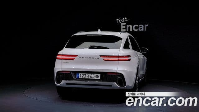 Genesis GV70, 2024 4