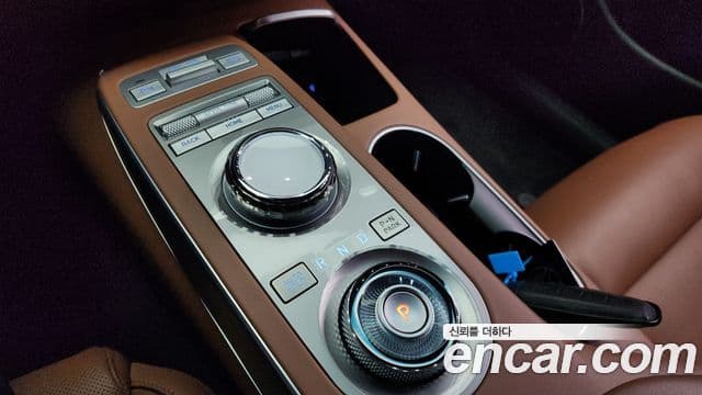 Genesis GV70, 2024 9