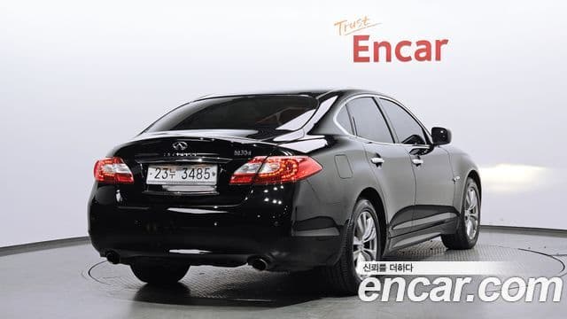 Infiniti M30d, 2013 2