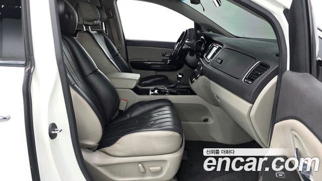 Kia All New Carnival Noblesse, 2017 10