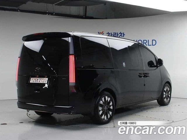 Hyundai Staria Inspiration, 2022 2