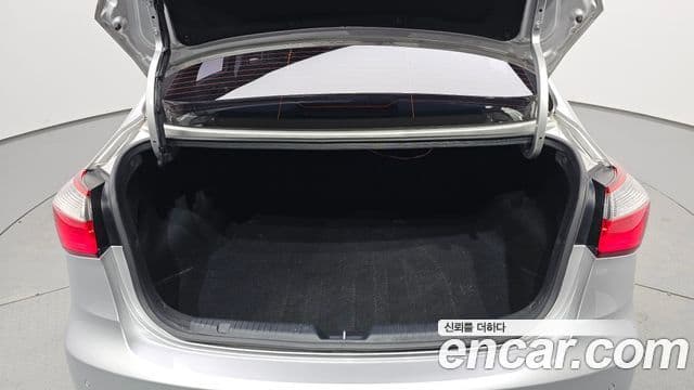 Kia K3 Deluxe, 2013 20