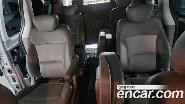 Hyundai Grand Starex CVX Deluxe, 2011 12