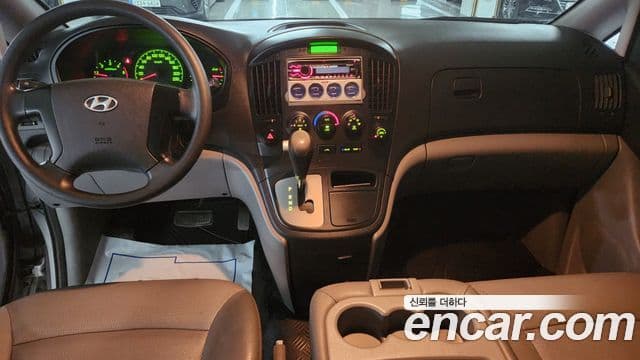 Hyundai Grand Starex CVX Deluxe, 2011 14