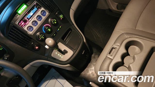 Hyundai Grand Starex CVX Deluxe, 2011 18