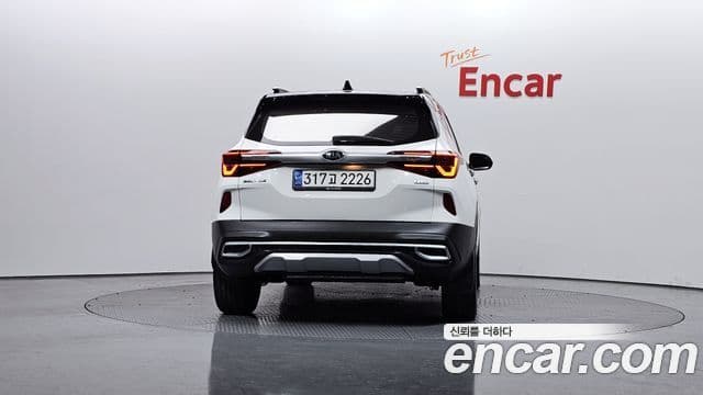Kia Seltos Signature, 2022 4