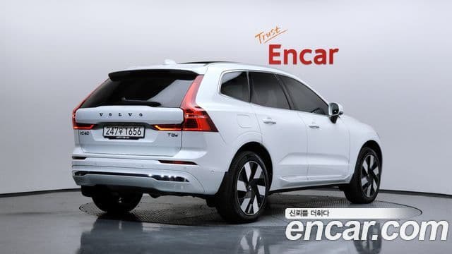 Volvo XC60 2세대 T8 Ultra Bright, 2025 2