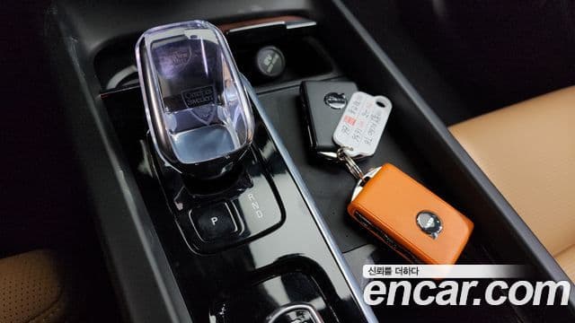 Volvo XC60 2세대 T8 Ultra Bright, 2025 9