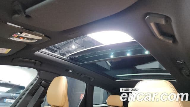 Volvo XC60 2세대 T8 Ultra Bright, 2025 19