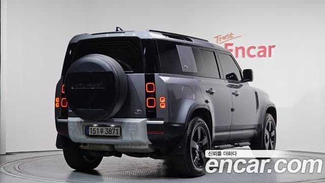 Land Rover Defender (L663) 110 D300 HSE, 2023 2