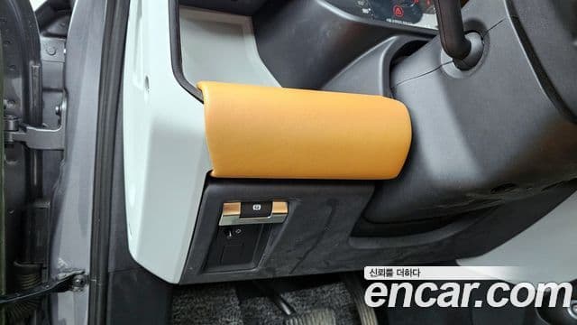 Land Rover Defender (L663) 110 D300 HSE, 2023 16