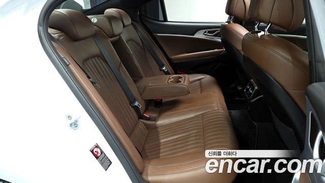 Genesis G70 Elite, 2019 12