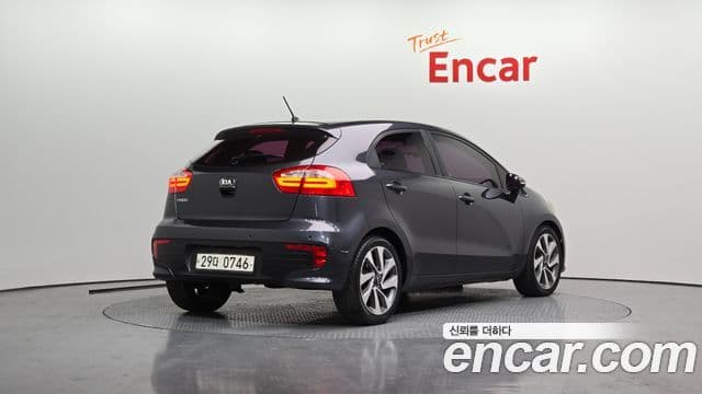 Kia The / новый New Pride Luxury, 2015 2