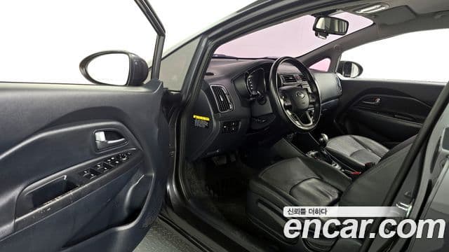 Kia The / новый New Pride Luxury, 2015 11