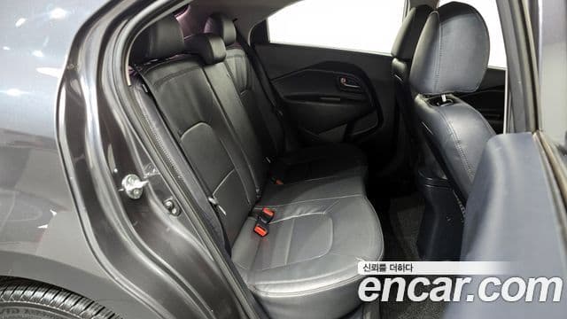 Kia The / новый New Pride Luxury, 2015 12