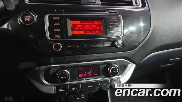 Kia The / новый New Pride Luxury, 2015 15