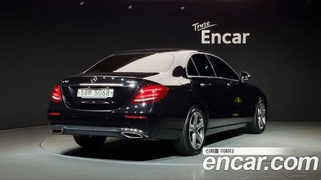 Mercedes-Benz E-класс W213 Avantgarde, 2018 2