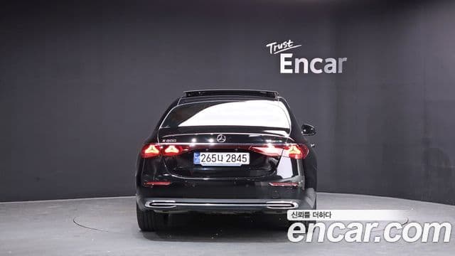 Mercedes-Benz E-класс W214 Exclusive, 2024 4