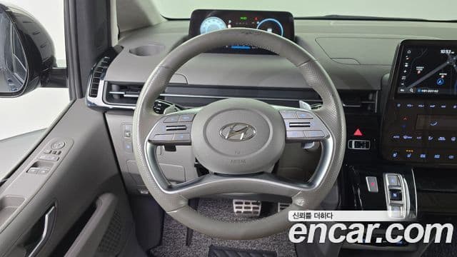 Hyundai Staria Inspiration, 2023 13