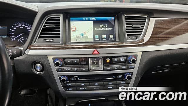 Genesis G80 Luxury, 2017 16