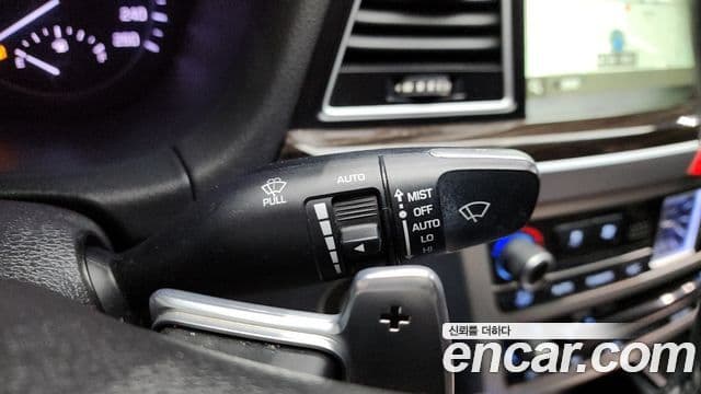 Genesis G80 Premium Luxury, 2018 18