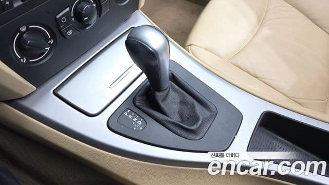 BMW 3시리즈 (E90) 320i седан, 2005 9