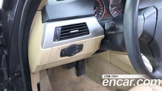 BMW 3시리즈 (E90) 320i седан, 2005 14