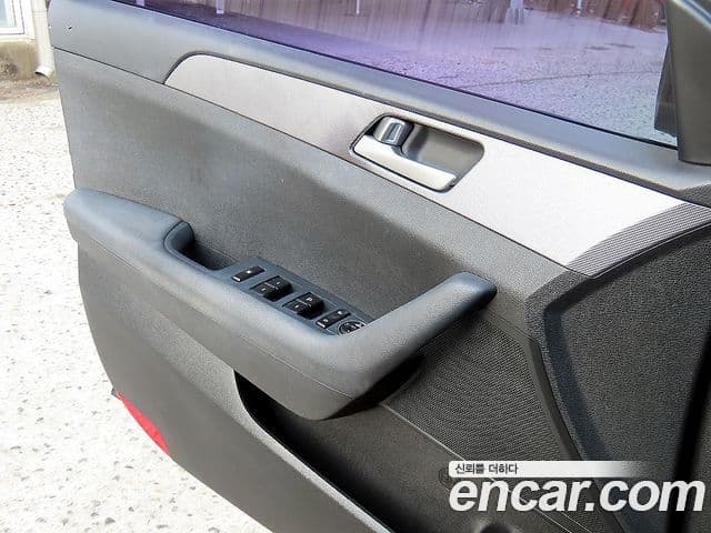 Hyundai LF Sonata Premium, 2016 11