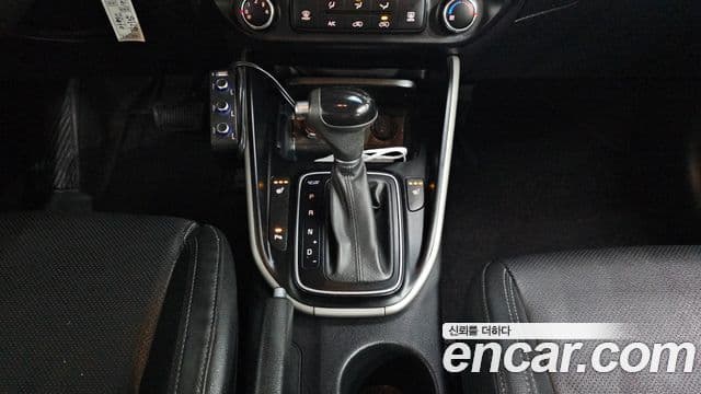 Kia The / новый New Carens 2.0 LPI Deluxe(арендный автомобиль), 2018 9