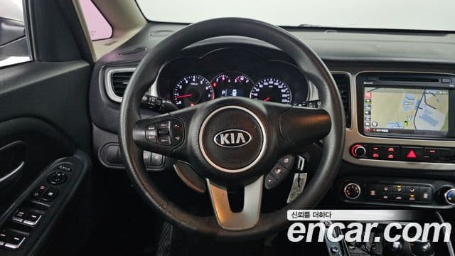 Kia The / новый New Carens 2.0 LPI Deluxe(арендный автомобиль), 2018 13